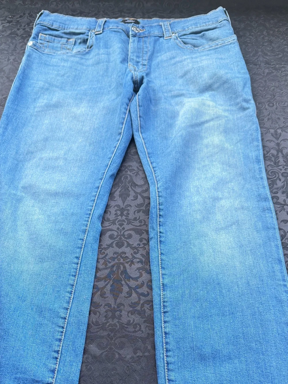 True Religion RICKY Relaxed Straight size 36 Inseam 34”